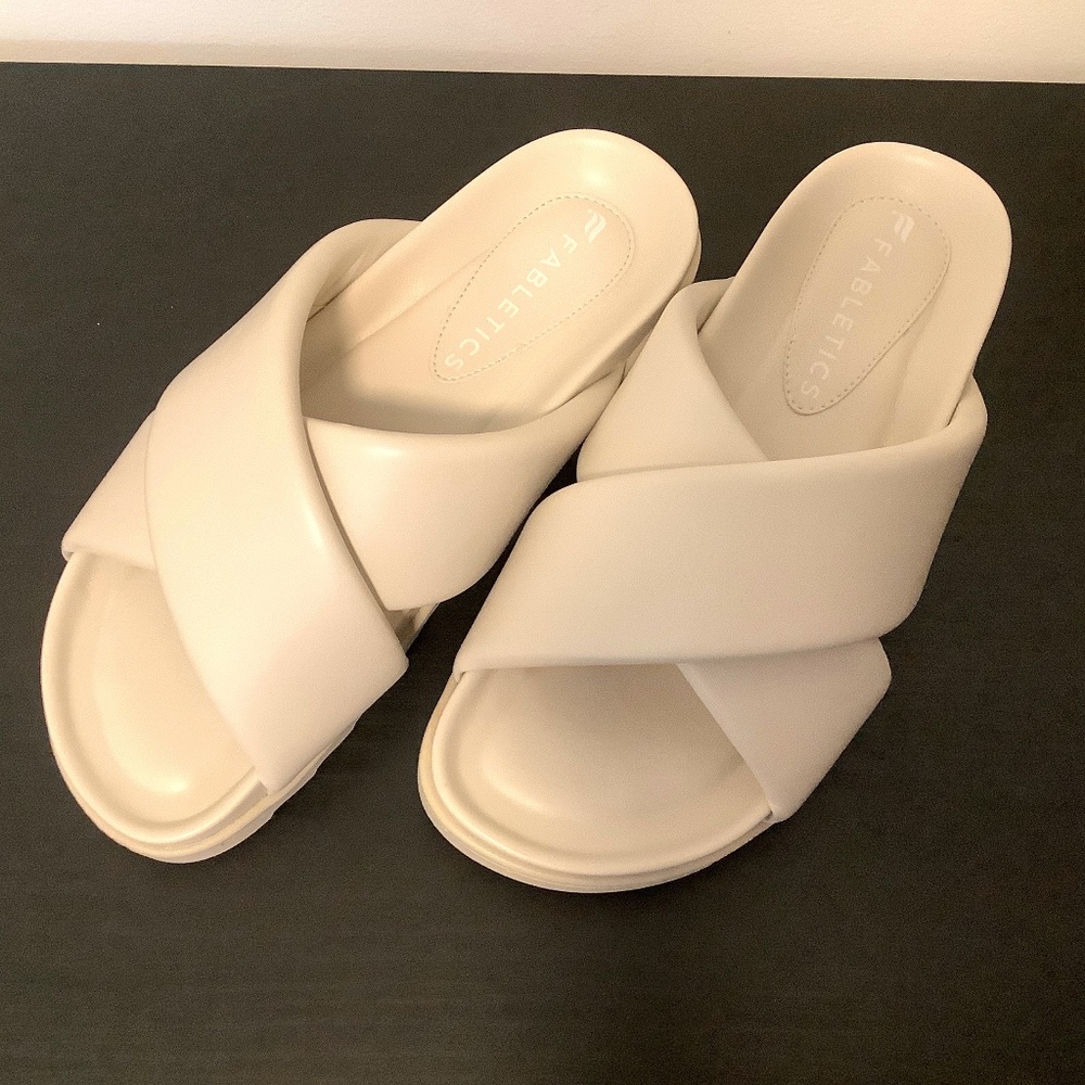 Slip on, Lifestyle slip on sandals